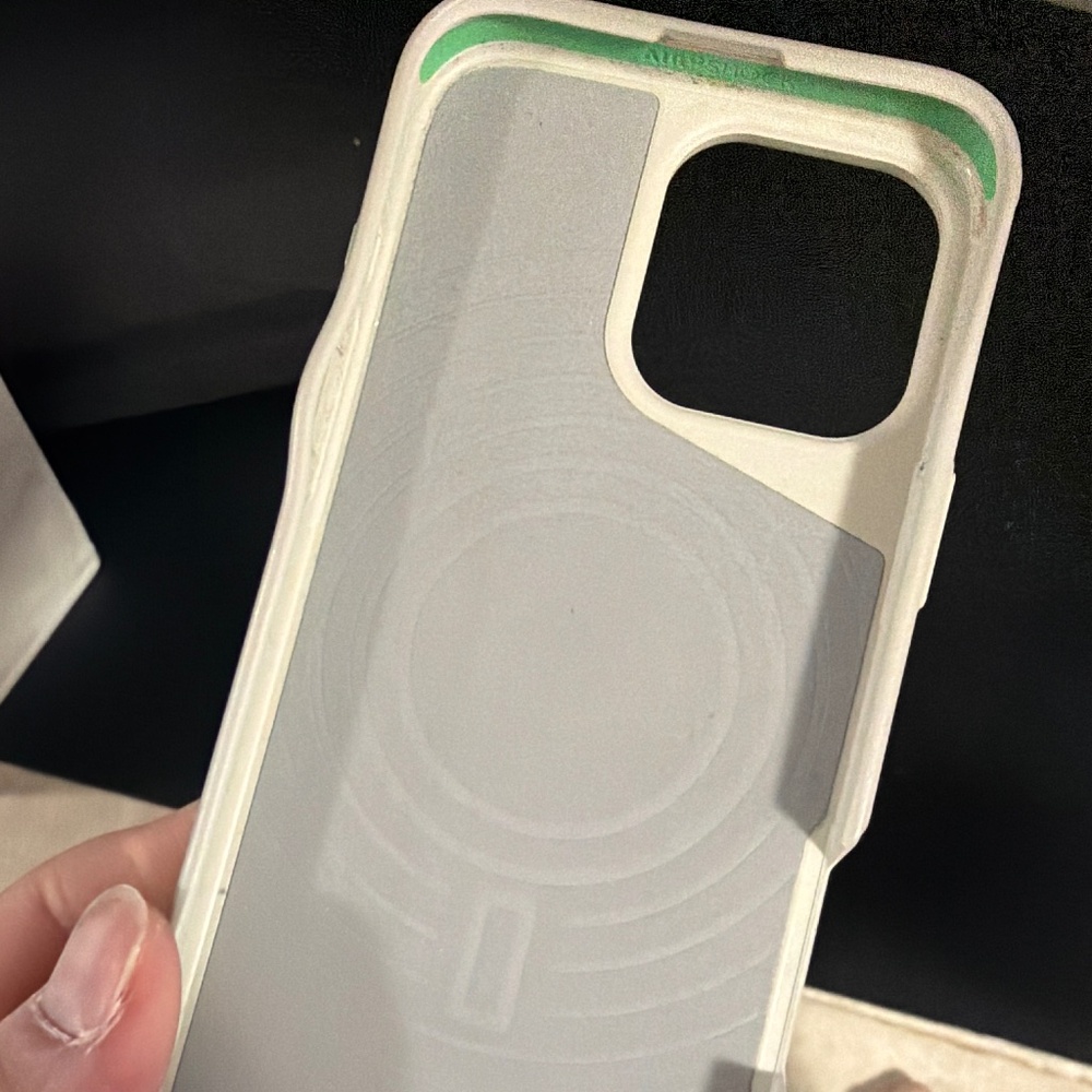 MOUS 16 pro max plus cream color case